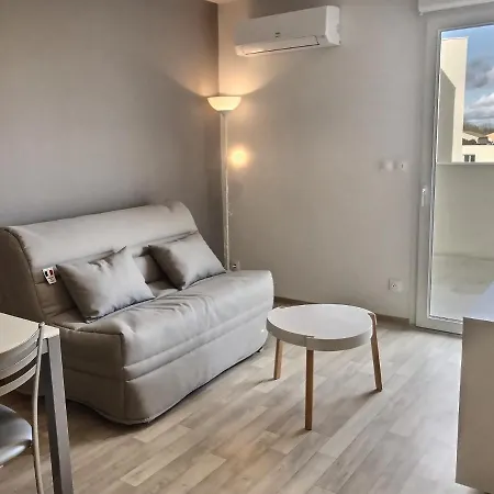Neuf Pour 4 Personnes + Bébé