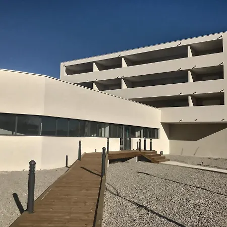 Neuf Pour 4 Personnes + Bébé